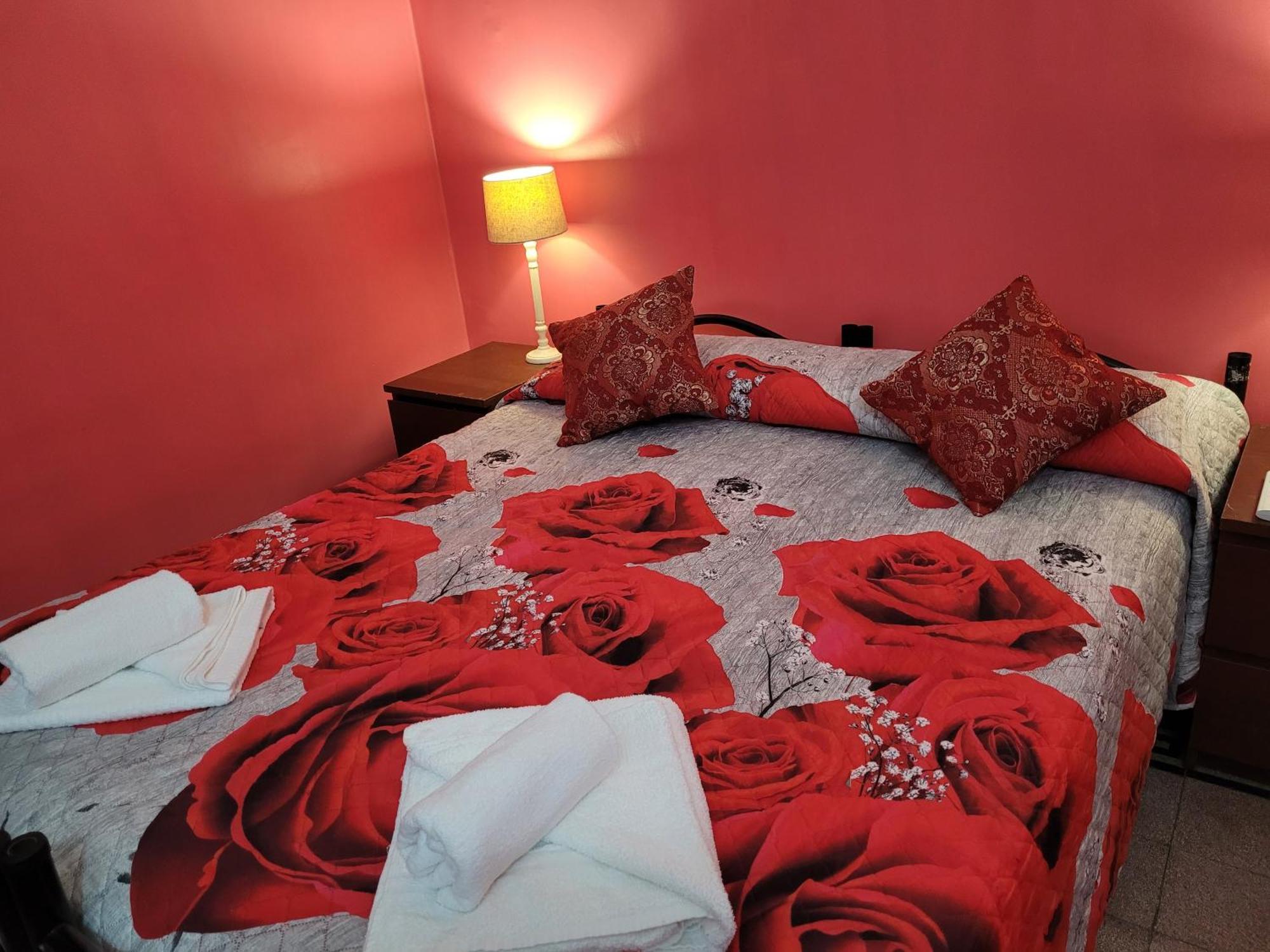 Relax On 247 Hostal Roma